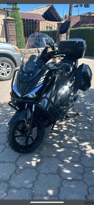 Скутер N-Max Plus – стиль, мощность и комфорт в одном